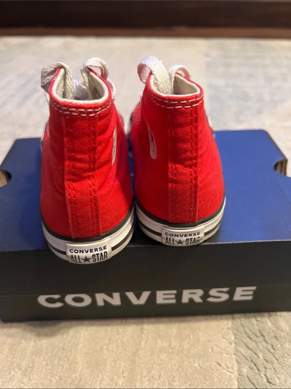 Converse ALLSTAR HI sz 9 Infant